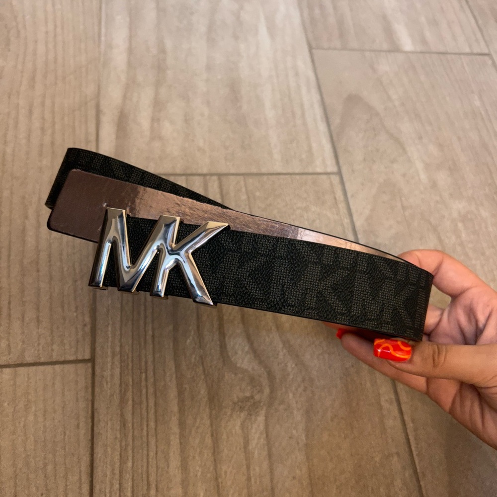 COPY - BRAND NEW MICHAEL KORS BELT